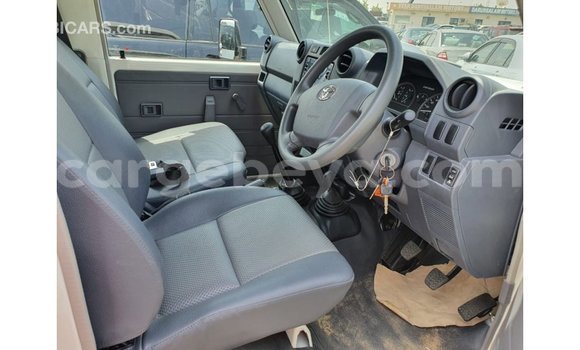 Buy Import Toyota Land Cruiser White Car in Import - Dubai in Ethiopia Buy Import Toyota Land Cruiser White Car in Import - Dubai in Ethiopia