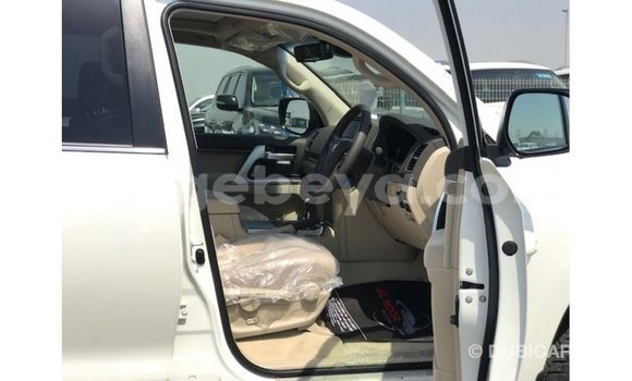 Buy Import Toyota Land Cruiser White Car in Import - Dubai in Ethiopia Buy Import Toyota Land Cruiser White Car in Import - Dubai in Ethiopia