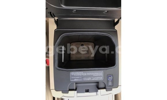 Buy Import Toyota Land Cruiser White Car in Import - Dubai in Ethiopia Buy Import Toyota Land Cruiser White Car in Import - Dubai in Ethiopia