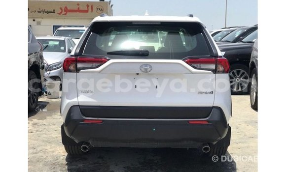 ይግዙ Imported Toyota HiAce ነጭ የጭነት መኪና በ Import - Dubai በ ኢትዮጵያ ይግዙ Imported Toyota HiAce ነጭ የጭነት መኪና በ Import - Dubai በ ኢትዮጵያ