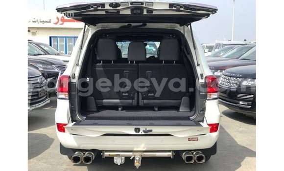 ይግዙ Imported Toyota Land Cruiser ነጭ መኪና በ Import - Dubai በ ኢትዮጵያ ይግዙ Imported Toyota Land Cruiser ነጭ መኪና በ Import - Dubai በ ኢትዮጵያ