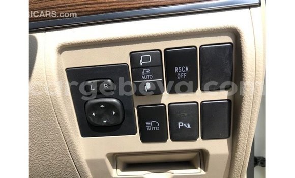 ይግዙ Imported Toyota Land Cruiser ነጭ መኪና በ Import - Dubai በ ኢትዮጵያ ይግዙ Imported Toyota Land Cruiser ነጭ መኪና በ Import - Dubai በ ኢትዮጵያ