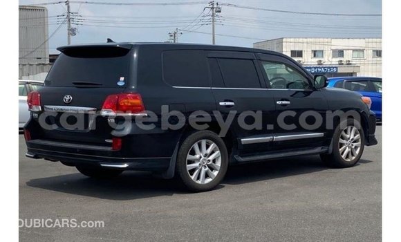 ይግዙ Imported Toyota Land Cruiser ጥቁር መኪና በ Import - Dubai በ ኢትዮጵያ ይግዙ Imported Toyota Land Cruiser ጥቁር መኪና በ Import - Dubai በ ኢትዮጵያ
