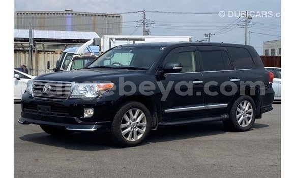 ይግዙ Imported Toyota Land Cruiser ጥቁር መኪና በ Import - Dubai በ ኢትዮጵያ ይግዙ Imported Toyota Land Cruiser ጥቁር መኪና በ Import - Dubai በ ኢትዮጵያ
