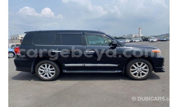 ይግዙ Imported Toyota Land Cruiser ጥቁር መኪና በ Import - Dubai በ ኢትዮጵያ ይግዙ Imported Toyota Land Cruiser ጥቁር መኪና በ Import - Dubai በ ኢትዮጵያ