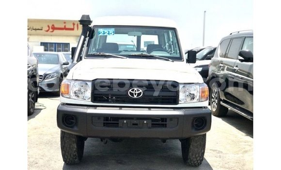ይግዙ Imported Toyota Land Cruiser ነጭ መኪና በ Import - Dubai በ ኢትዮጵያ ይግዙ Imported Toyota Land Cruiser ነጭ መኪና በ Import - Dubai በ ኢትዮጵያ