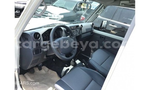 ይግዙ Imported Toyota Land Cruiser ነጭ መኪና በ Import - Dubai በ ኢትዮጵያ ይግዙ Imported Toyota Land Cruiser ነጭ መኪና በ Import - Dubai በ ኢትዮጵያ