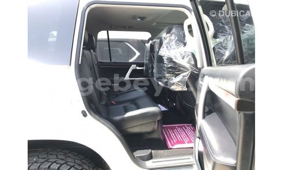 Buy Import Toyota Land Cruiser White Car in Import - Dubai in Ethiopia Buy Import Toyota Land Cruiser White Car in Import - Dubai in Ethiopia