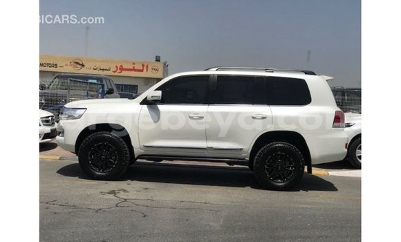 Buy Import Toyota Land Cruiser White Car in Import - Dubai in Ethiopia Buy Import Toyota Land Cruiser White Car in Import - Dubai in Ethiopia