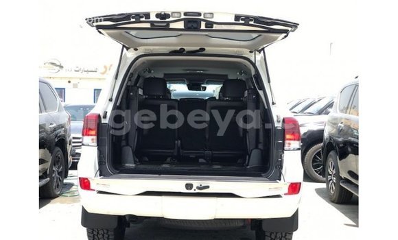 Buy Import Toyota Land Cruiser White Car in Import - Dubai in Ethiopia Buy Import Toyota Land Cruiser White Car in Import - Dubai in Ethiopia