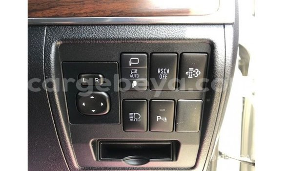 Buy Import Toyota Land Cruiser White Car in Import - Dubai in Ethiopia Buy Import Toyota Land Cruiser White Car in Import - Dubai in Ethiopia