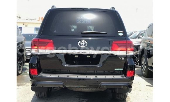 ይግዙ Imported Toyota Land Cruiser ጥቁር መኪና በ Import - Dubai በ ኢትዮጵያ ይግዙ Imported Toyota Land Cruiser ጥቁር መኪና በ Import - Dubai በ ኢትዮጵያ
