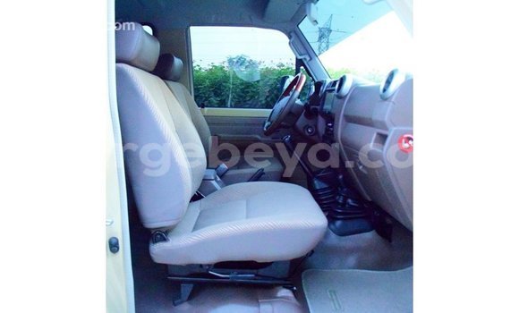 ይግዙ Imported Toyota Land Cruiser Beige መኪና በ Import - Dubai በ ኢትዮጵያ ይግዙ Imported Toyota Land Cruiser Beige መኪና በ Import - Dubai በ ኢትዮጵያ