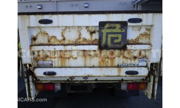 Buy Import Toyota Dyna White Truck in Import - Dubai in Ethiopia Buy Import Toyota Dyna White Truck in Import - Dubai in Ethiopia