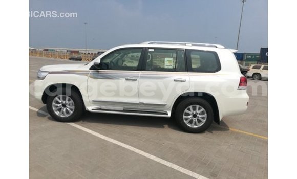 Buy Import Toyota Land Cruiser White Car in Import - Dubai in Ethiopia Buy Import Toyota Land Cruiser White Car in Import - Dubai in Ethiopia