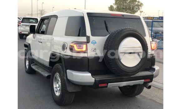 Buy Import Toyota FJ Cruiser White Car in Import - Dubai in Ethiopia Buy Import Toyota FJ Cruiser White Car in Import - Dubai in Ethiopia