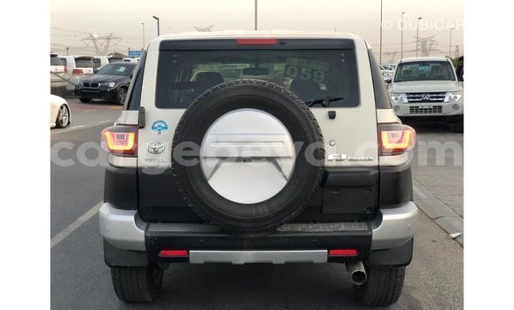 Buy Import Toyota FJ Cruiser White Car in Import - Dubai in Ethiopia Buy Import Toyota FJ Cruiser White Car in Import - Dubai in Ethiopia