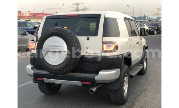 Buy Import Toyota FJ Cruiser White Car in Import - Dubai in Ethiopia Buy Import Toyota FJ Cruiser White Car in Import - Dubai in Ethiopia