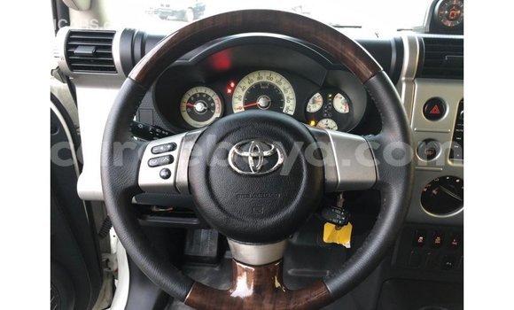 Buy Import Toyota FJ Cruiser White Car in Import - Dubai in Ethiopia Buy Import Toyota FJ Cruiser White Car in Import - Dubai in Ethiopia