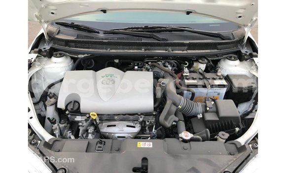 Buy Import Toyota DA White Truck in Import - Dubai in Ethiopia Buy Import Toyota DA White Truck in Import - Dubai in Ethiopia