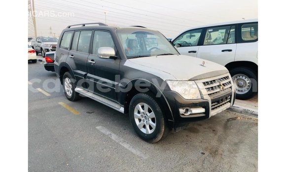 Acheter Import Voiture Mitsubishi Pajero Noir à Import - Dubai, Ethiopie Acheter Import Voiture Mitsubishi Pajero Noir à Import - Dubai, Ethiopie