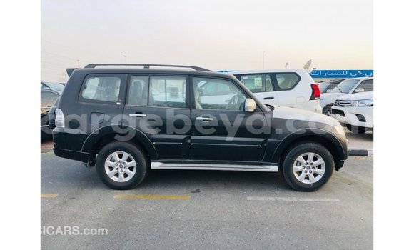 Acheter Import Voiture Mitsubishi Pajero Noir à Import - Dubai, Ethiopie Acheter Import Voiture Mitsubishi Pajero Noir à Import - Dubai, Ethiopie
