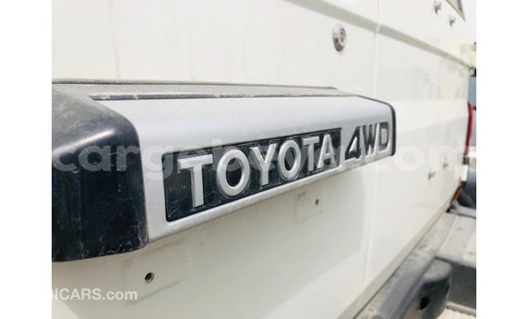 Buy Import Toyota Land Cruiser White Car in Import - Dubai in Ethiopia Buy Import Toyota Land Cruiser White Car in Import - Dubai in Ethiopia