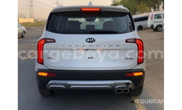 Buy Import Kia Carens White Car in Import - Dubai in Ethiopia Buy Import Kia Carens White Car in Import - Dubai in Ethiopia