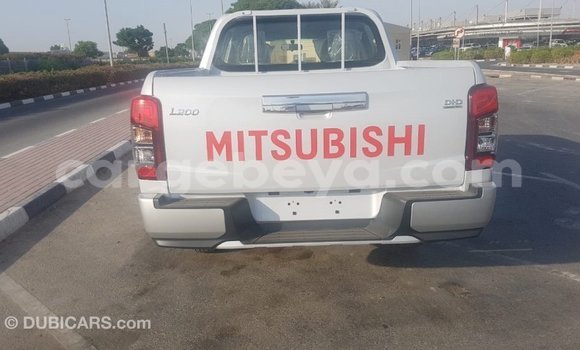 Buy Import Mitsubishi L200 White Car in Import - Dubai in Ethiopia Buy Import Mitsubishi L200 White Car in Import - Dubai in Ethiopia