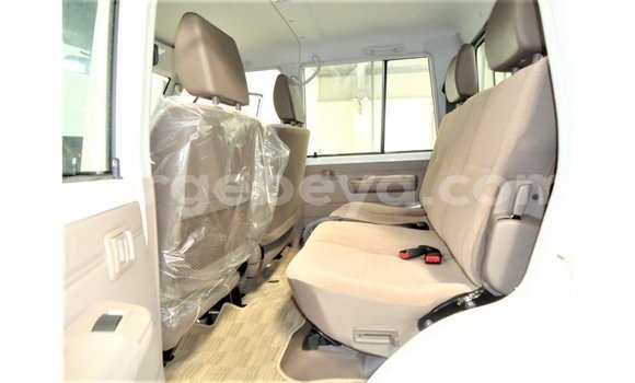 Buy Import Toyota Land Cruiser White Car in Import - Dubai in Ethiopia Buy Import Toyota Land Cruiser White Car in Import - Dubai in Ethiopia