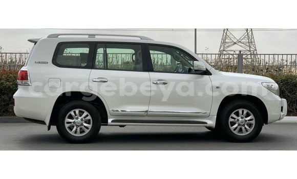 Buy Import Toyota Land Cruiser White Car in Import - Dubai in Ethiopia Buy Import Toyota Land Cruiser White Car in Import - Dubai in Ethiopia