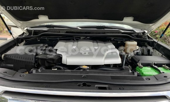 Buy Import Toyota Land Cruiser White Car in Import - Dubai in Ethiopia Buy Import Toyota Land Cruiser White Car in Import - Dubai in Ethiopia