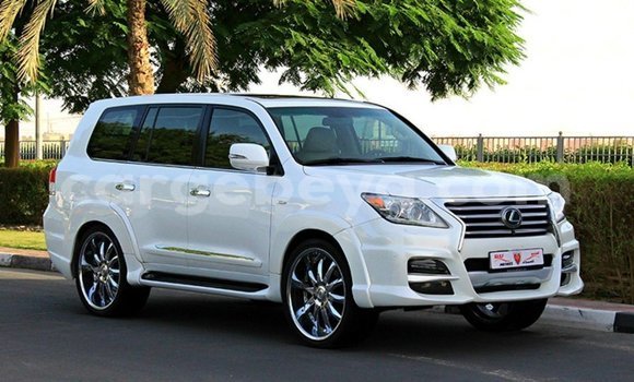 ይግዙ Imported Lexus LX ነጭ መኪና በ Import - Dubai በ ኢትዮጵያ ይግዙ Imported Lexus LX ነጭ መኪና በ Import - Dubai በ ኢትዮጵያ