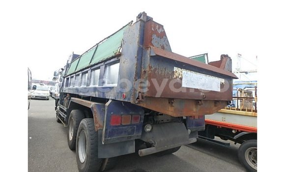 Buy Import Nissan Evalia Blue Truck in Import - Dubai in Ethiopia Buy Import Nissan Evalia Blue Truck in Import - Dubai in Ethiopia