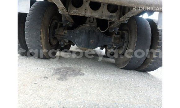 Buy Import Nissan Evalia Blue Truck in Import - Dubai in Ethiopia Buy Import Nissan Evalia Blue Truck in Import - Dubai in Ethiopia