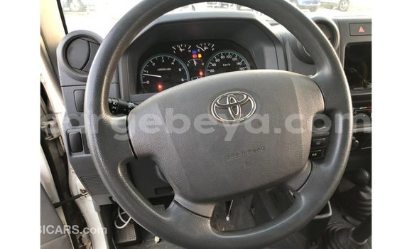 Buy Import Toyota Land Cruiser White Car in Import - Dubai in Ethiopia Buy Import Toyota Land Cruiser White Car in Import - Dubai in Ethiopia