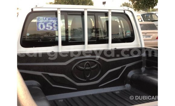 Buy Import Toyota Hilux White Car in Import - Dubai in Ethiopia Buy Import Toyota Hilux White Car in Import - Dubai in Ethiopia