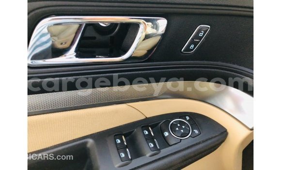 Acheter Import Voiture Ford Explorer Rouge à Import - Dubai, Ethiopie Acheter Import Voiture Ford Explorer Rouge à Import - Dubai, Ethiopie