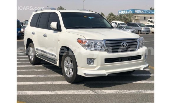 Buy Import Toyota Land Cruiser White Car in Import - Dubai in Ethiopia Buy Import Toyota Land Cruiser White Car in Import - Dubai in Ethiopia