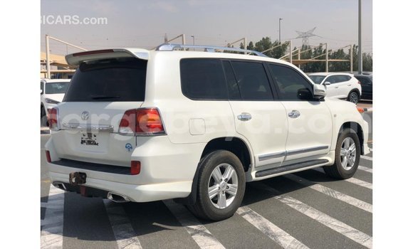 Buy Import Toyota Land Cruiser White Car in Import - Dubai in Ethiopia Buy Import Toyota Land Cruiser White Car in Import - Dubai in Ethiopia