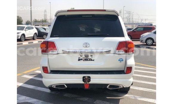 Buy Import Toyota Land Cruiser White Car in Import - Dubai in Ethiopia Buy Import Toyota Land Cruiser White Car in Import - Dubai in Ethiopia