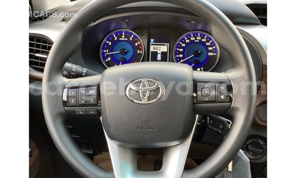 Acheter Import Voiture Toyota Hilux Blanc à Import - Dubai, Ethiopie Acheter Import Voiture Toyota Hilux Blanc à Import - Dubai, Ethiopie