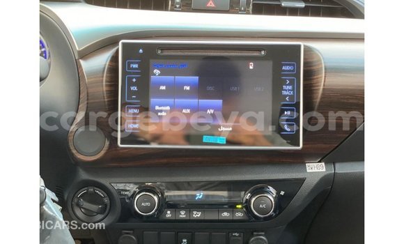 Acheter Import Voiture Toyota Hilux Blanc à Import - Dubai, Ethiopie Acheter Import Voiture Toyota Hilux Blanc à Import - Dubai, Ethiopie