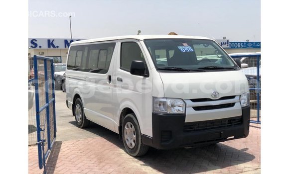 Buy Import Toyota DA White Truck in Import - Dubai in Ethiopia Buy Import Toyota DA White Truck in Import - Dubai in Ethiopia