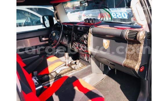 Acheter Import Voiture Toyota FJ Cruiser Noir à Import - Dubai, Ethiopie Acheter Import Voiture Toyota FJ Cruiser Noir à Import - Dubai, Ethiopie