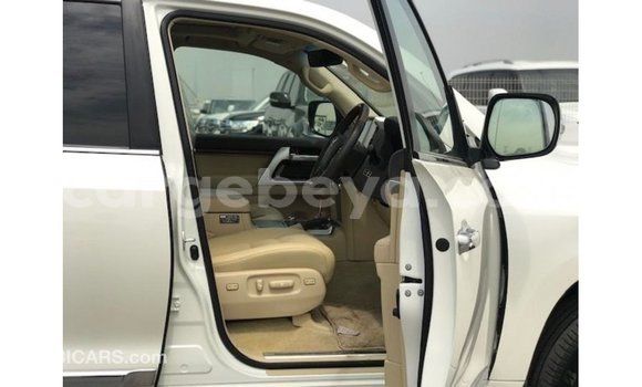 Buy Import Toyota Land Cruiser White Car in Import - Dubai in Ethiopia Buy Import Toyota Land Cruiser White Car in Import - Dubai in Ethiopia