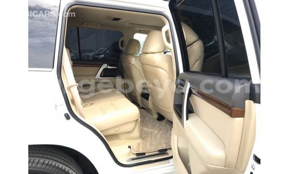 Buy Import Toyota Land Cruiser White Car in Import - Dubai in Ethiopia Buy Import Toyota Land Cruiser White Car in Import - Dubai in Ethiopia