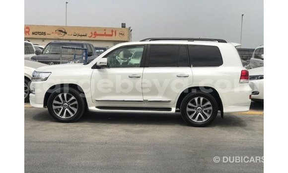 Buy Import Toyota Land Cruiser White Car in Import - Dubai in Ethiopia Buy Import Toyota Land Cruiser White Car in Import - Dubai in Ethiopia