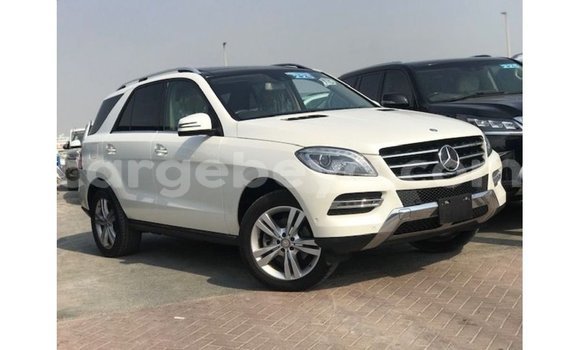 Buy Import Mercedes-Benz 190 White Car in Import - Dubai in Ethiopia Buy Import Mercedes-Benz 190 White Car in Import - Dubai in Ethiopia