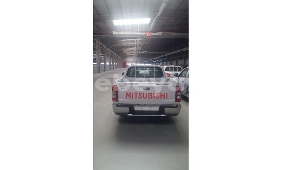 Buy Import Mitsubishi L200 White Car in Import - Dubai in Ethiopia Buy Import Mitsubishi L200 White Car in Import - Dubai in Ethiopia
